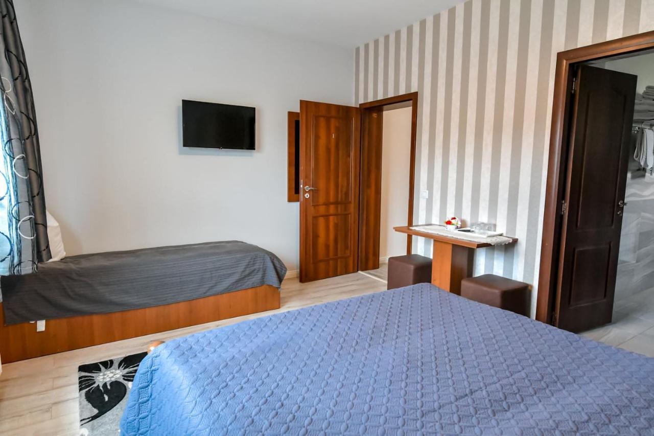 Casa Nely Hotel Sighetu Marmatiei Ngoại thất bức ảnh